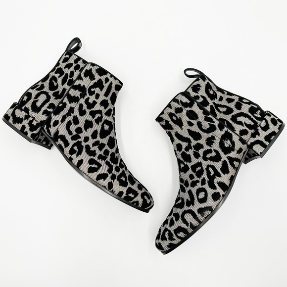 DOLCE & GABBANA leopard fabric ankle boots - Picture 6 of 13